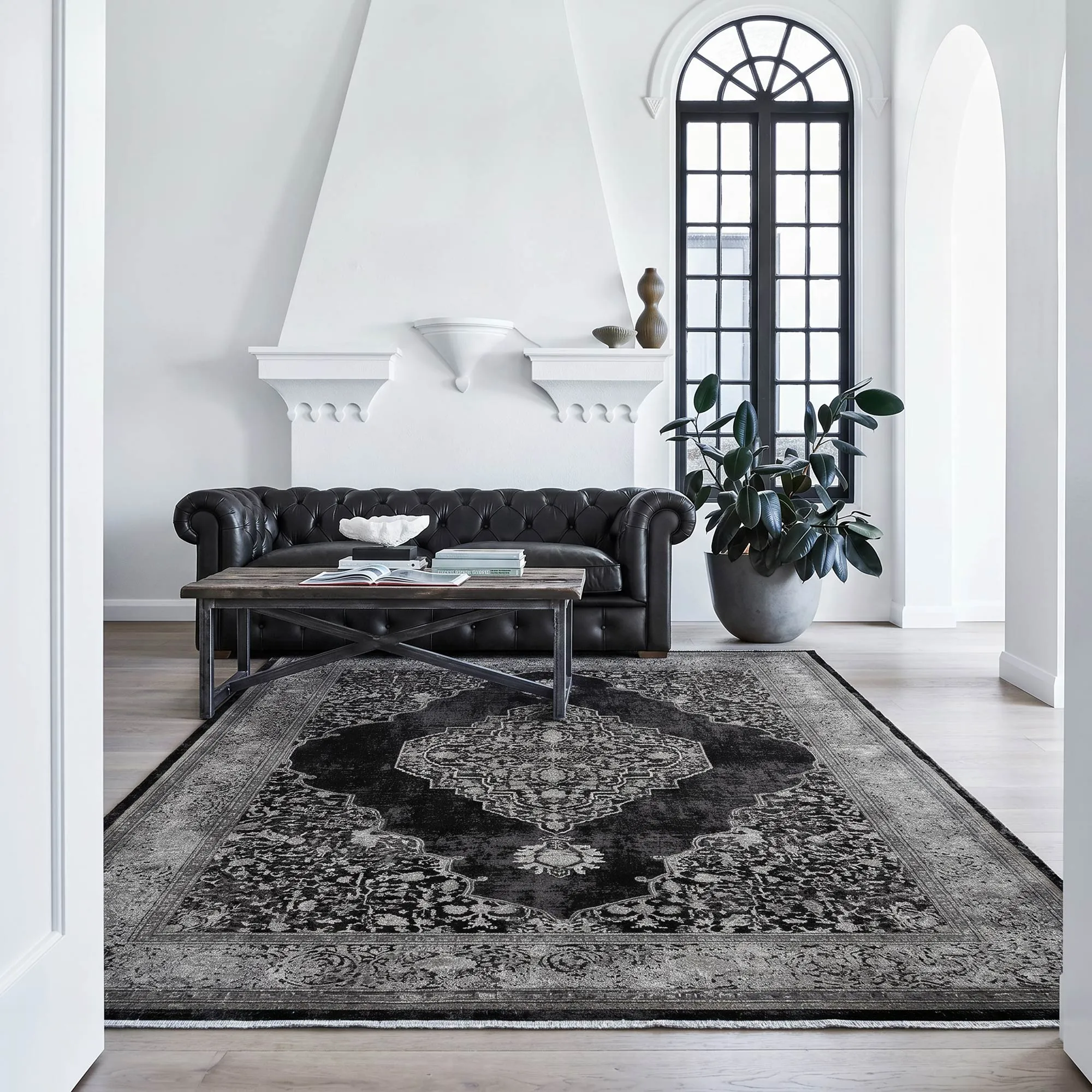 Fendi Traditional Medallion Rug