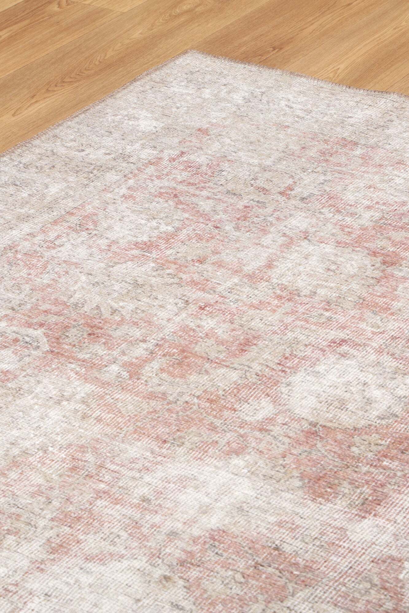 Huxly Machine Washable Rug