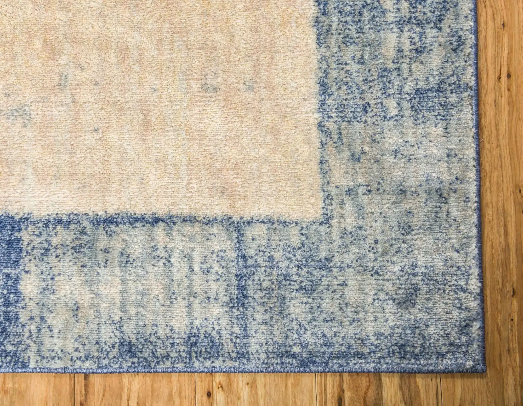 Large View Lisa Contemporary Border Rug
