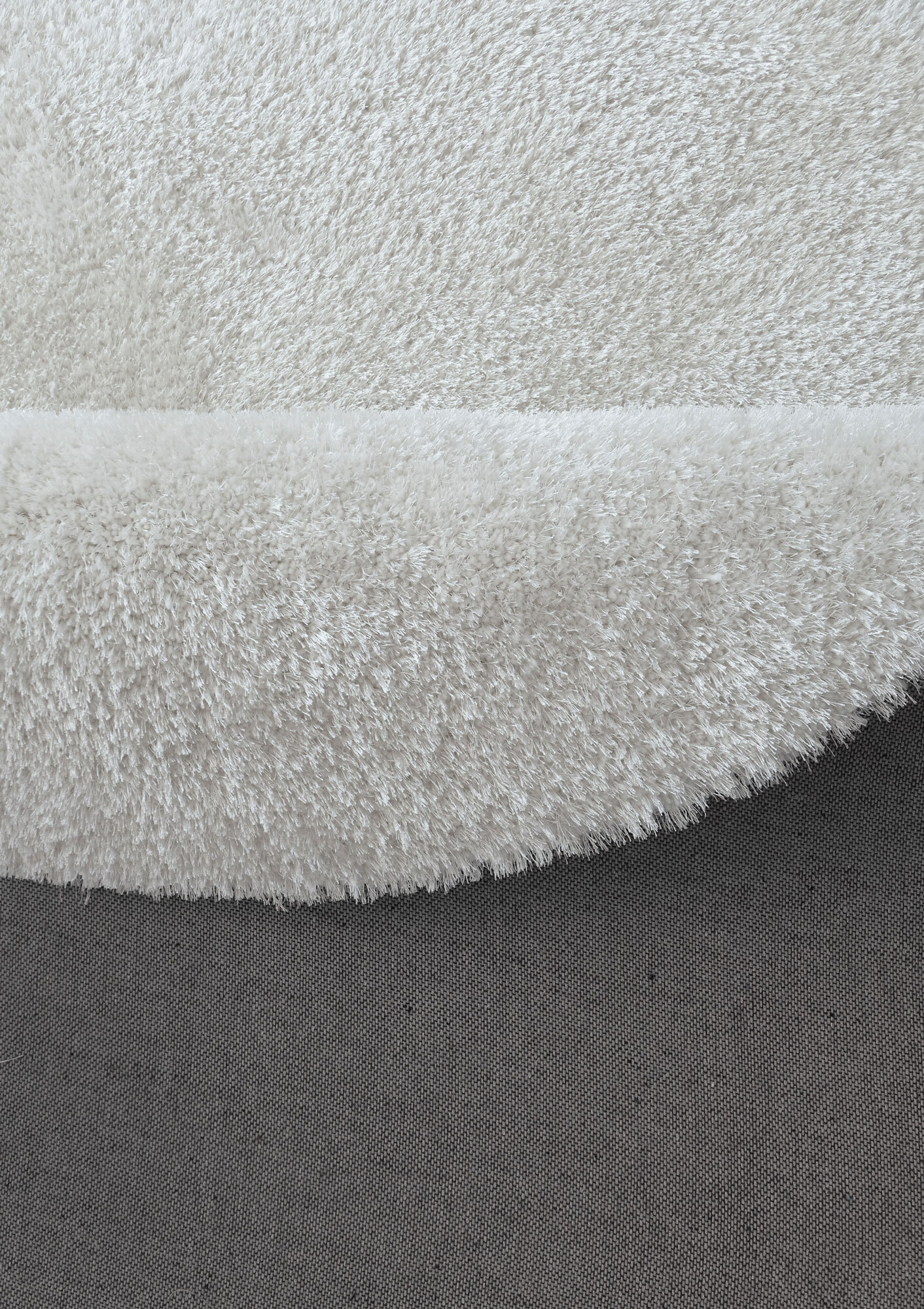 Large View Luxe Plain Ivory Shaggy Rug