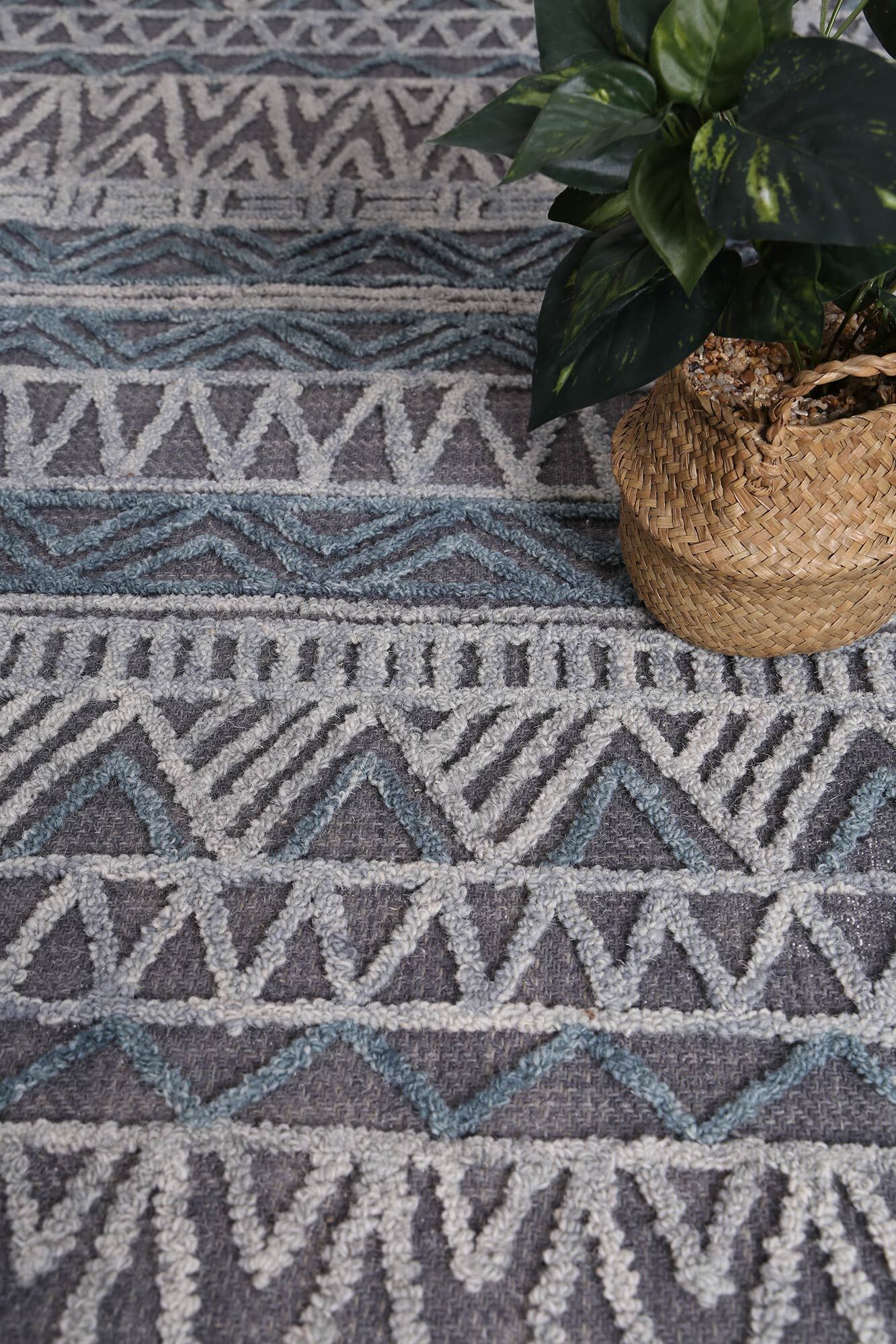 Large View Malik Handmade Wool Rug