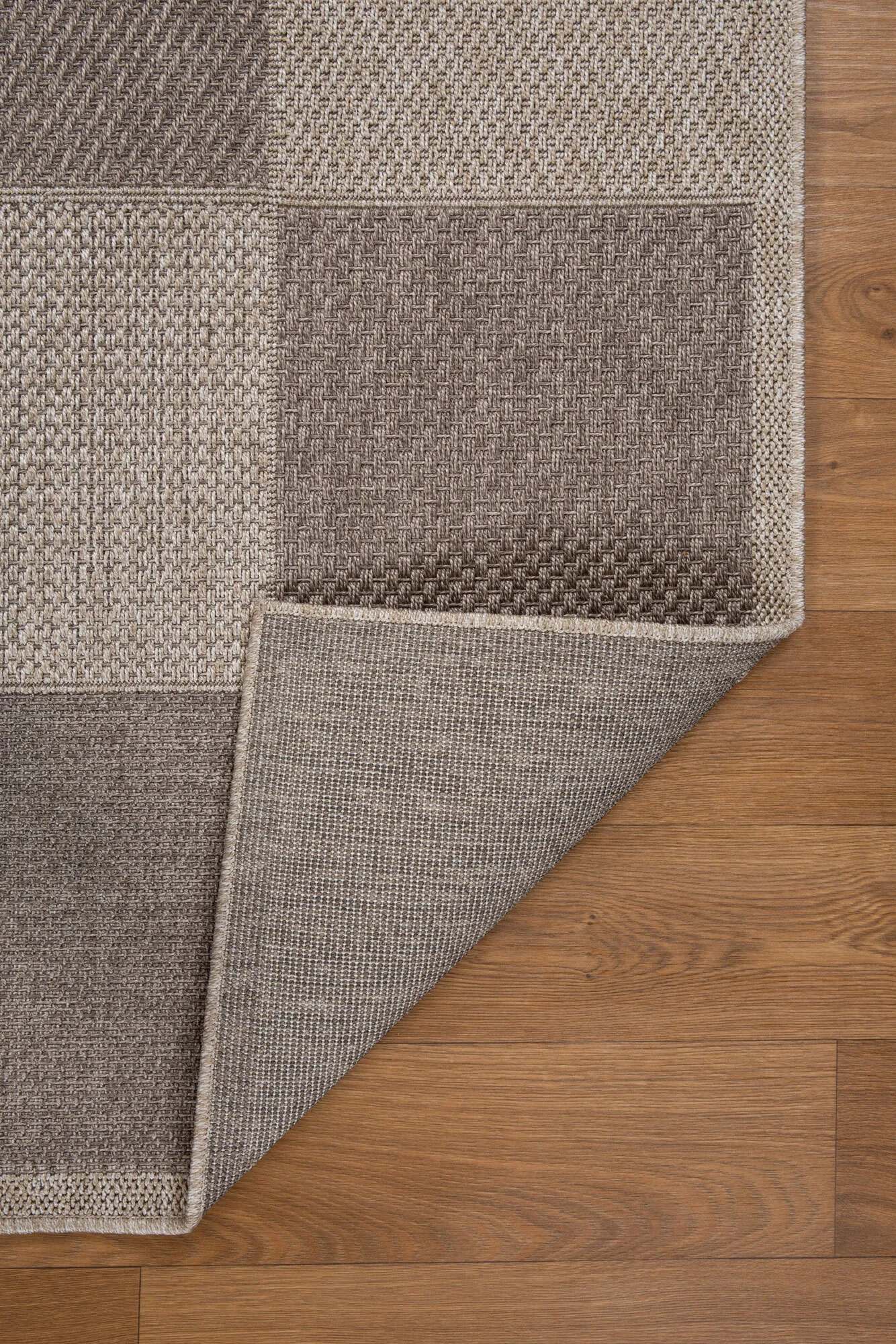 Large View Mika Square Pattern Outdoor Rug