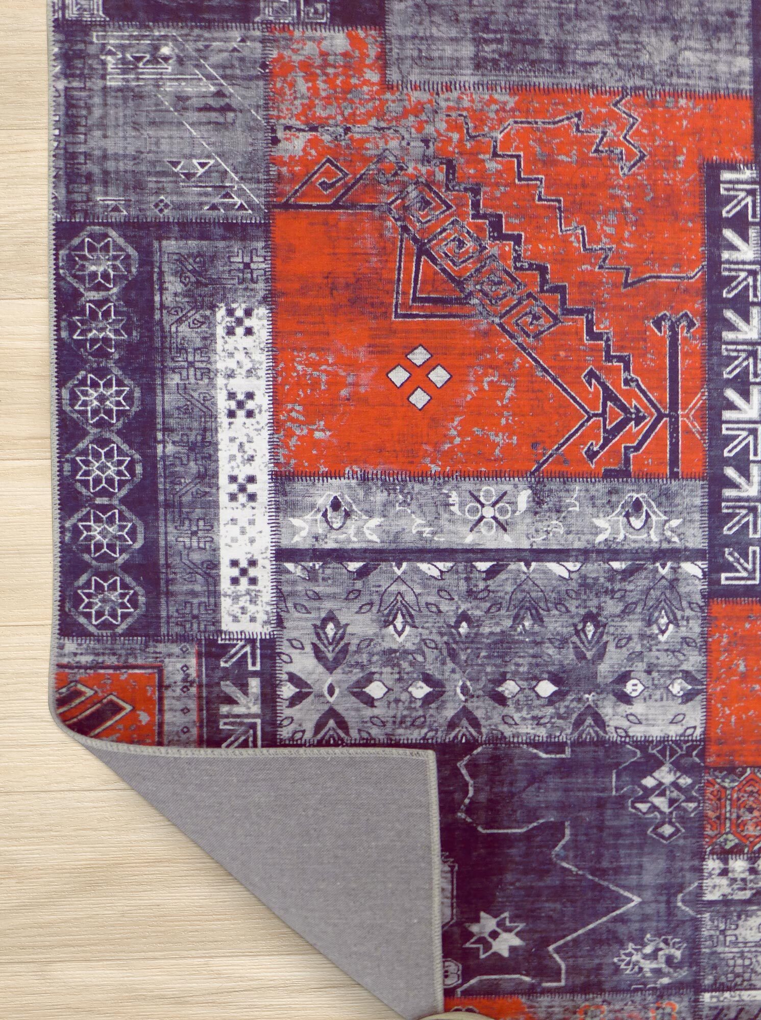 Large View Noble Traditional Distressed Rug