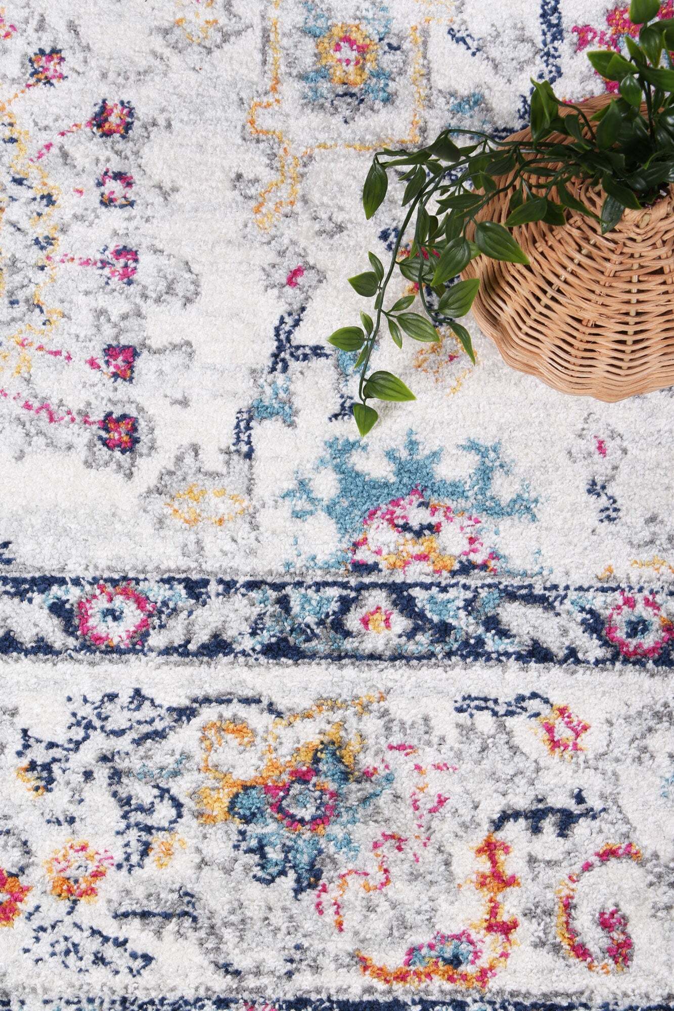 Large View Peri Transitional Floral Border Rug