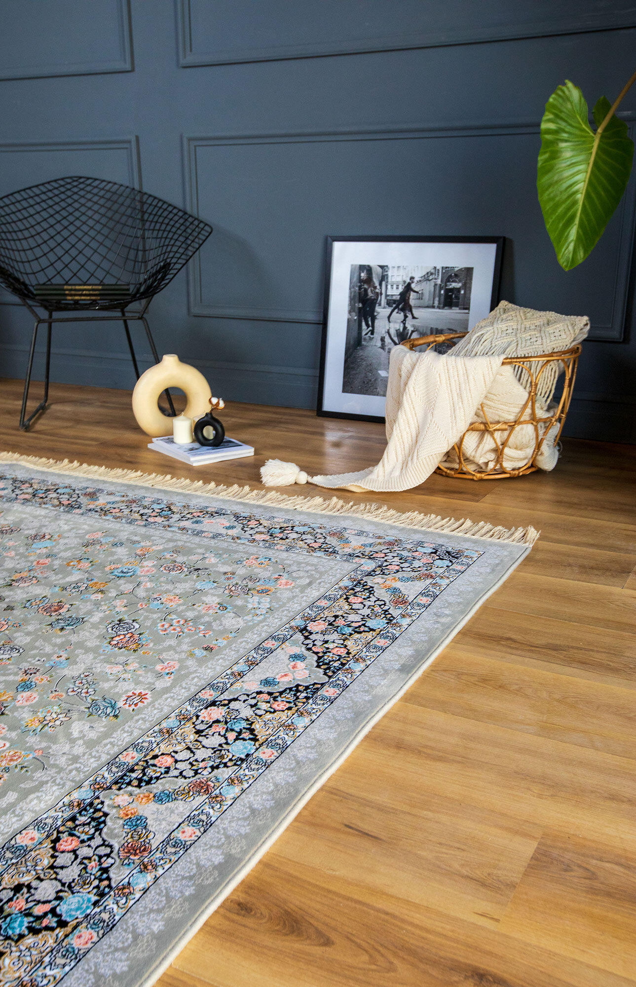 Large View Prince Traditional Medallion Rug
