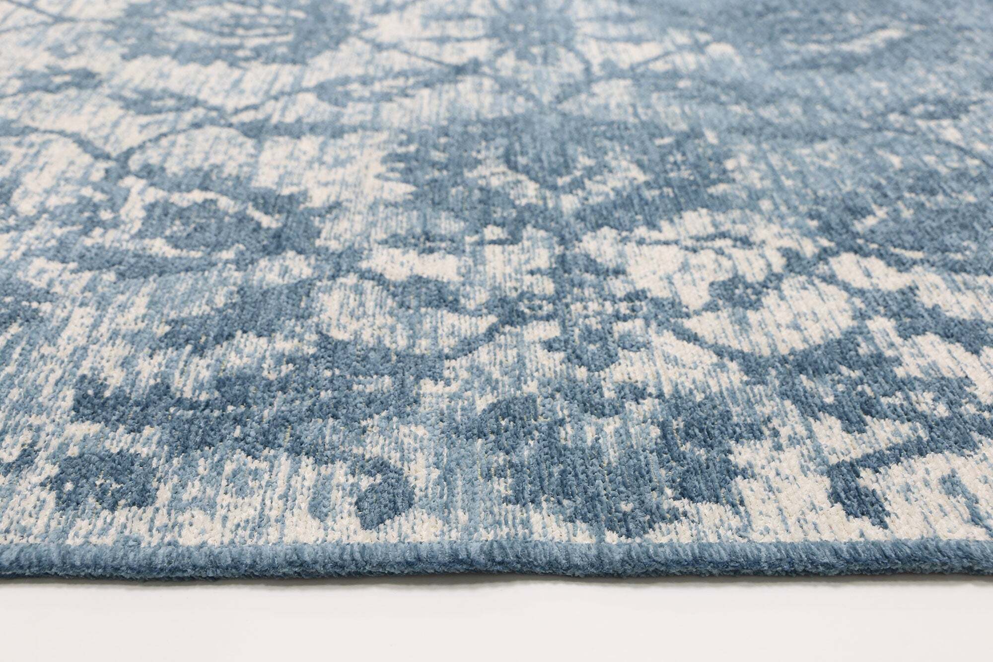 Ryan Blue Distressed Floral Rug