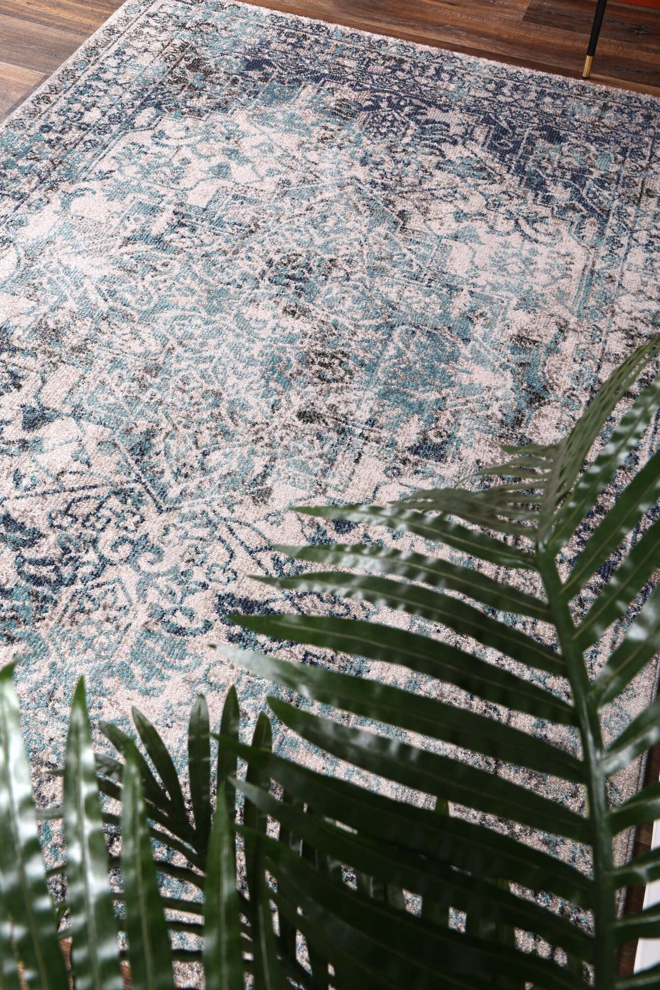 Large View Samuel Transitional Rug