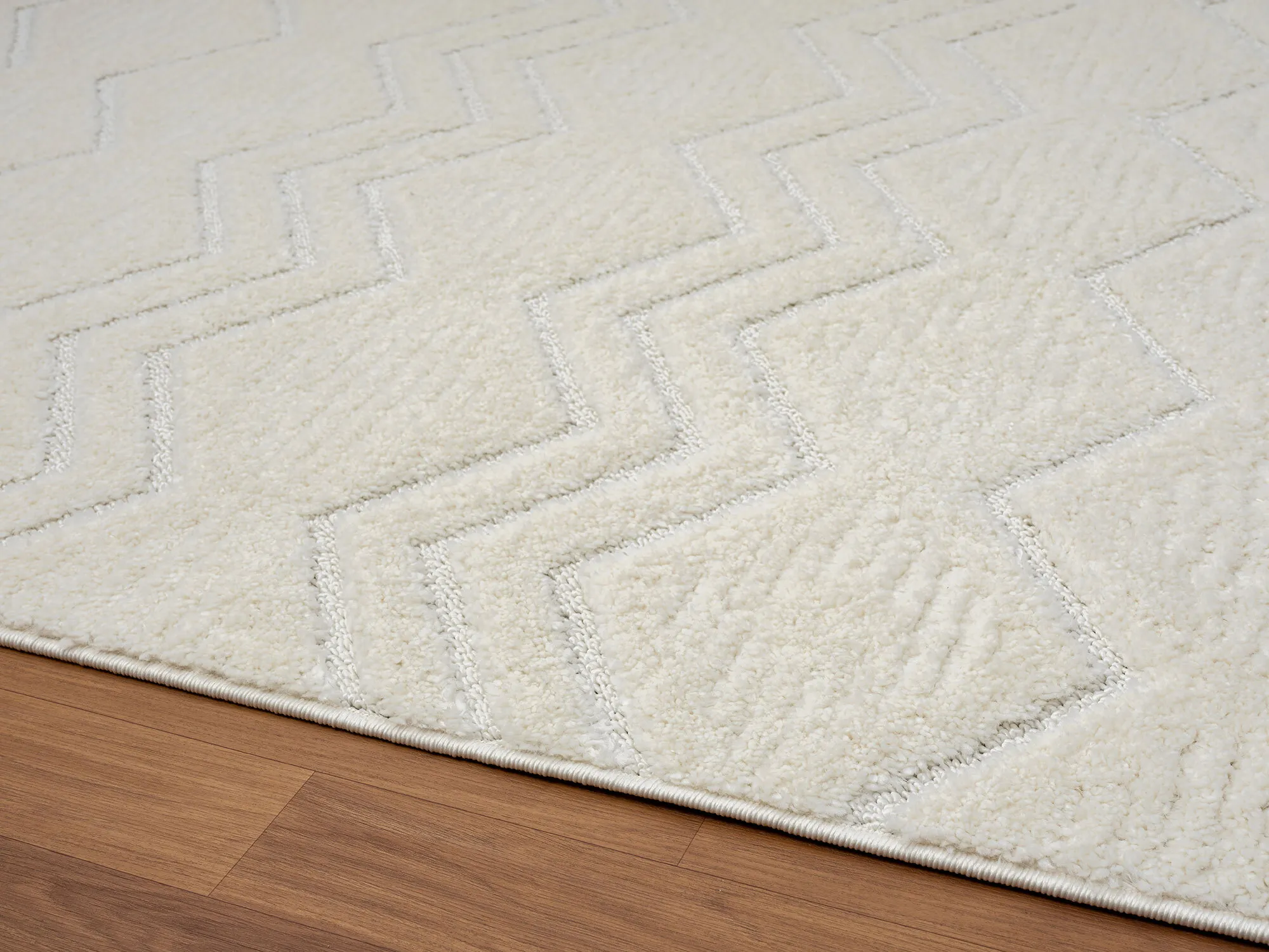 Large View Serenade Modern Chevron Rug
