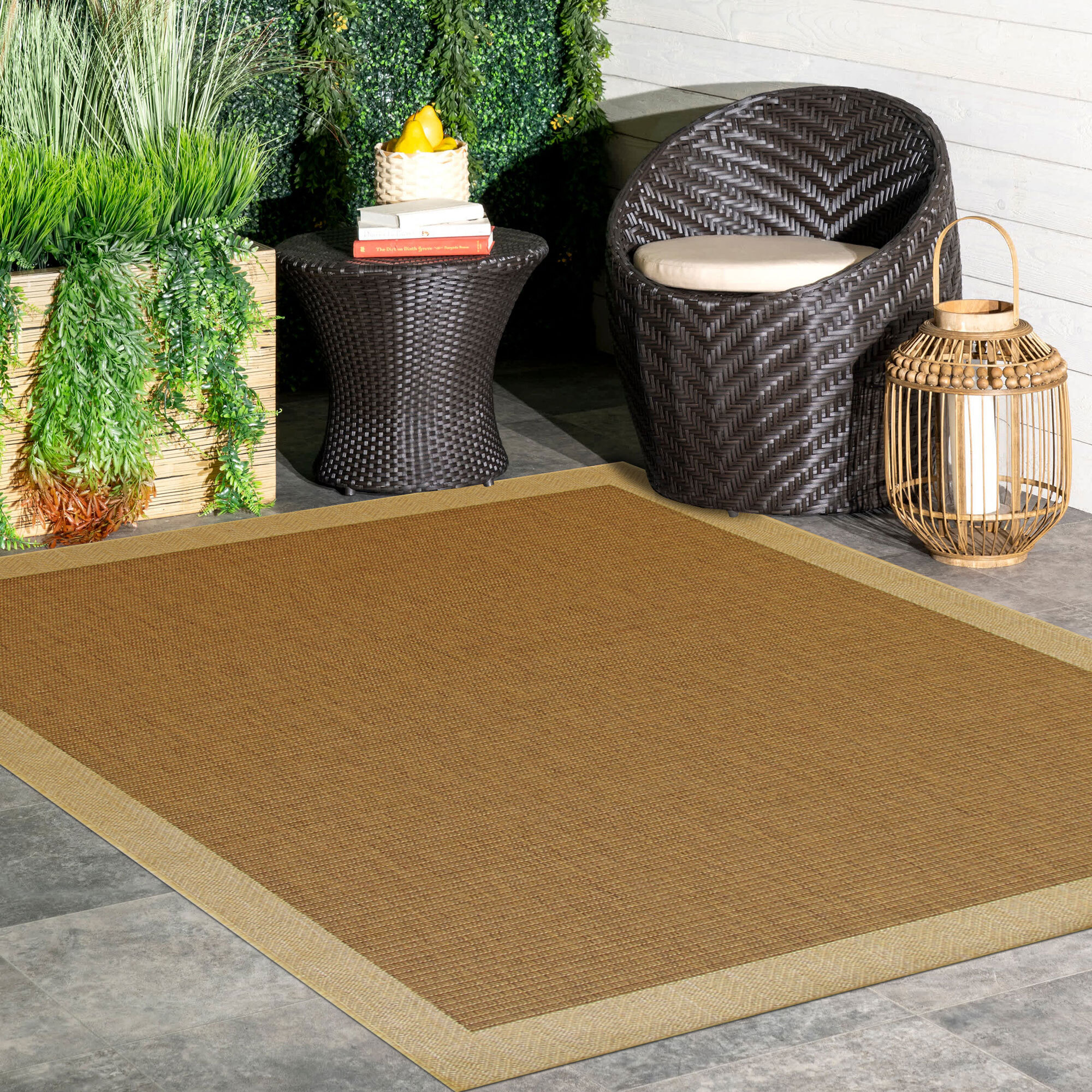Large View Sama Indoor Outdoor Border Rug