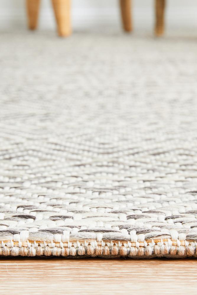 Terry Geometric Outdoor Rug