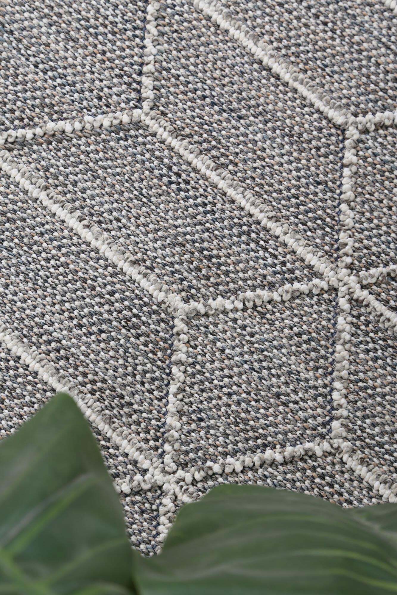 Large View Viva Geometric Flatweave Rug