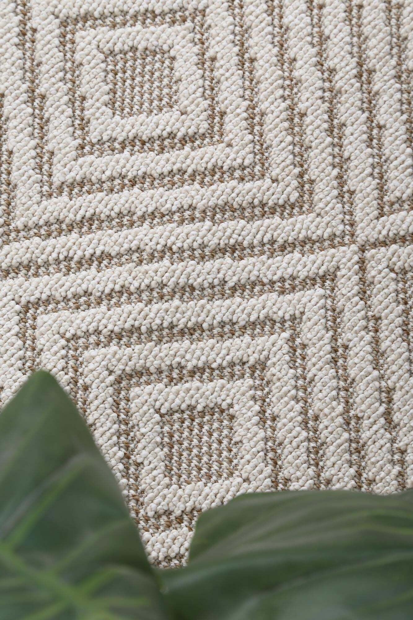 Large View Viva Geometric Flatweave Rug