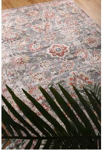 Alani Traditional Floral Rug