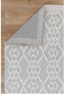 Chea Geometric Wool Rug