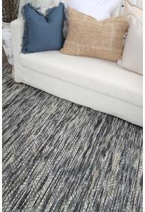 Chea Geometric Wool Rug