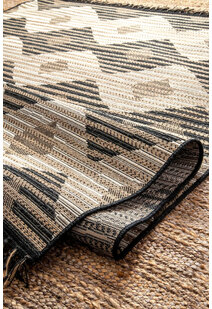 Carlo Geometric Striped Rug