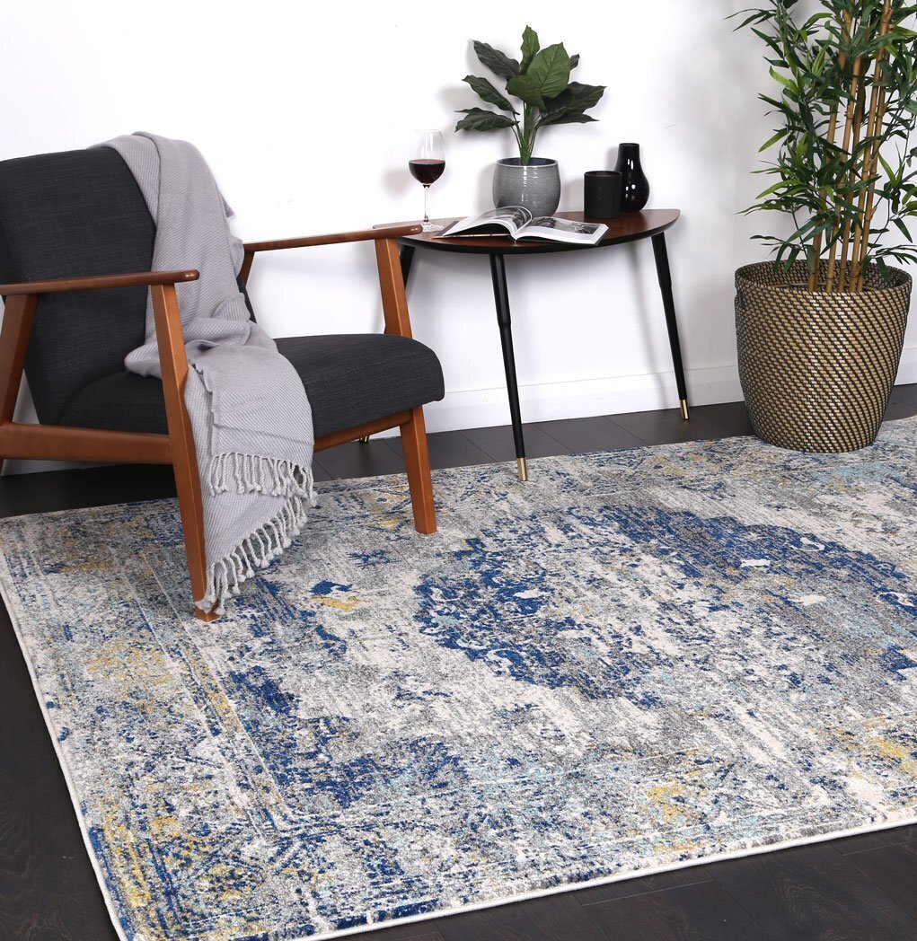 Large View Donna Traditional Rug