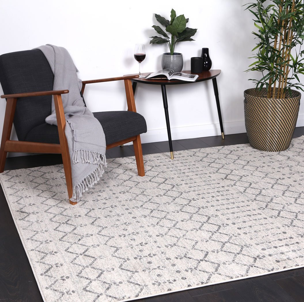 Large View Donna Geometric Rug