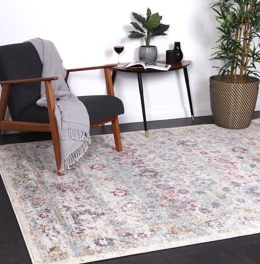 Large View Donna Traditional Rug