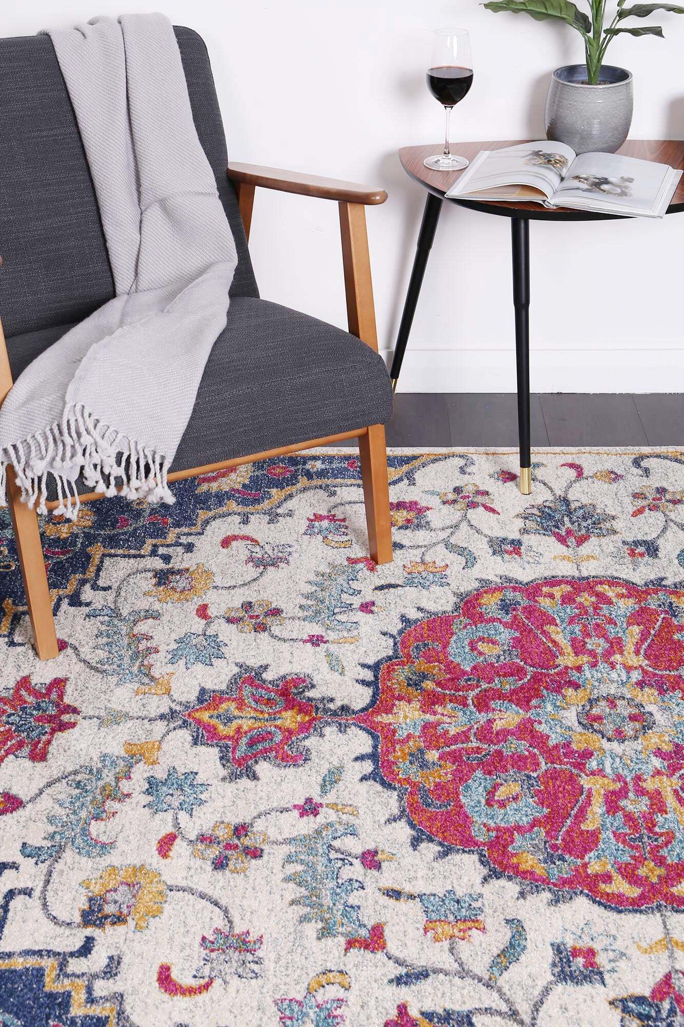 Large View Donna Traditional Medallion Rug