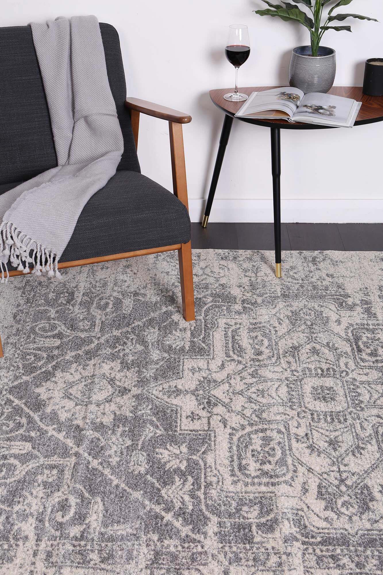 Large View Donna Traditional Medallion Rug