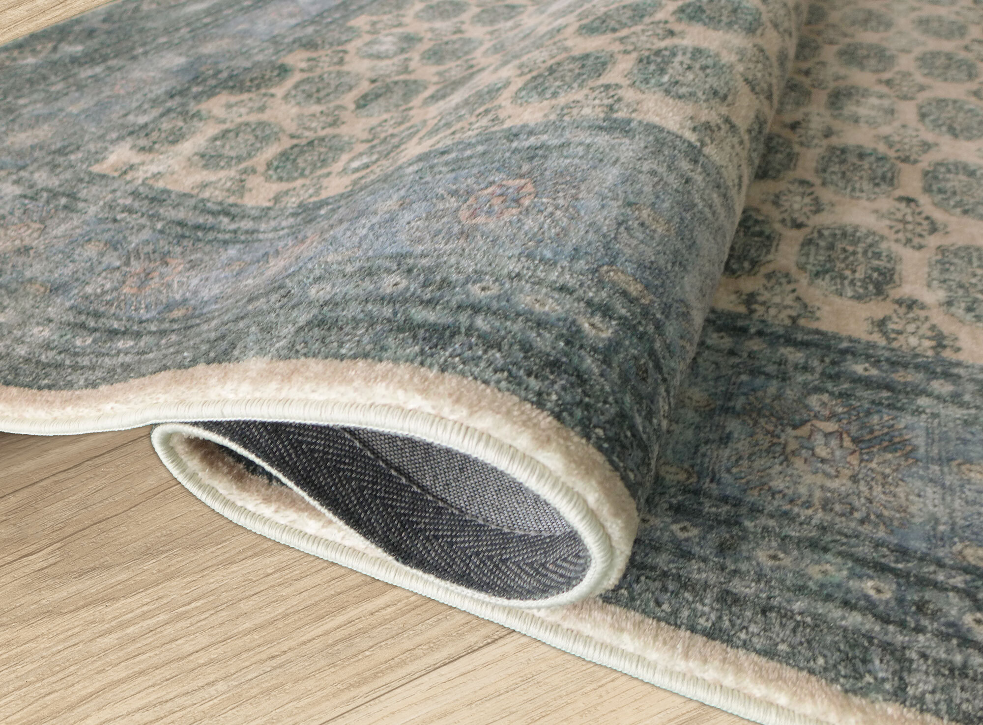Large View Cato Traditional Geometric Rug