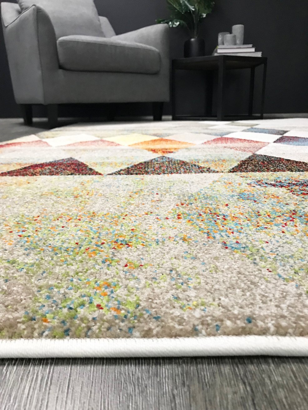 Juliet Modern Diamond Rug