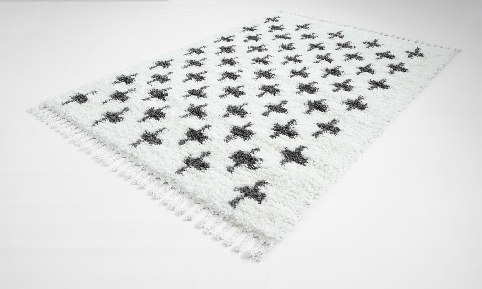 Large View Larry Beige Moroccan Shaggy Rug