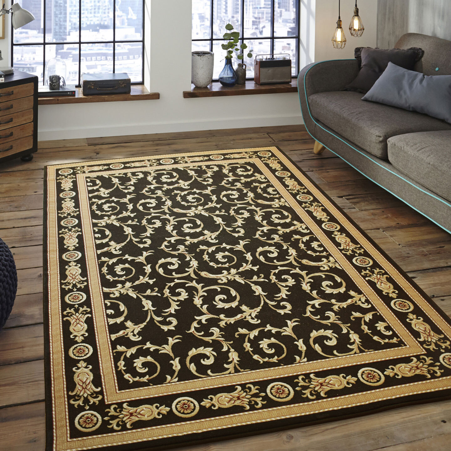 Mercin Traditional Floral Rug