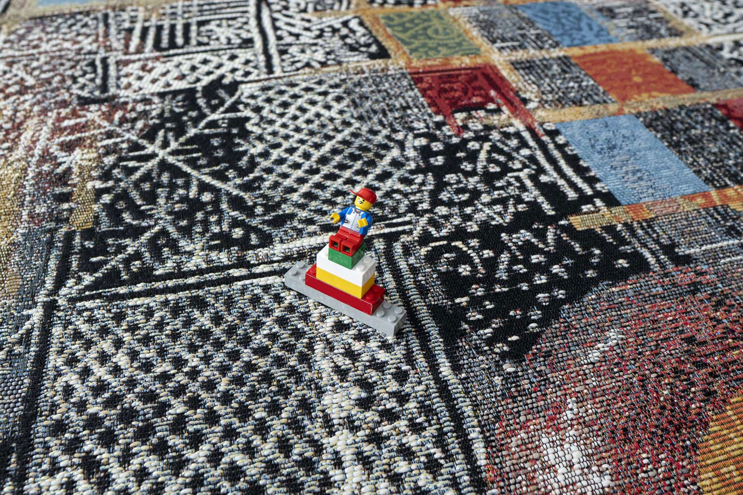 Large View Mystique Indoor/Outdoor Rug