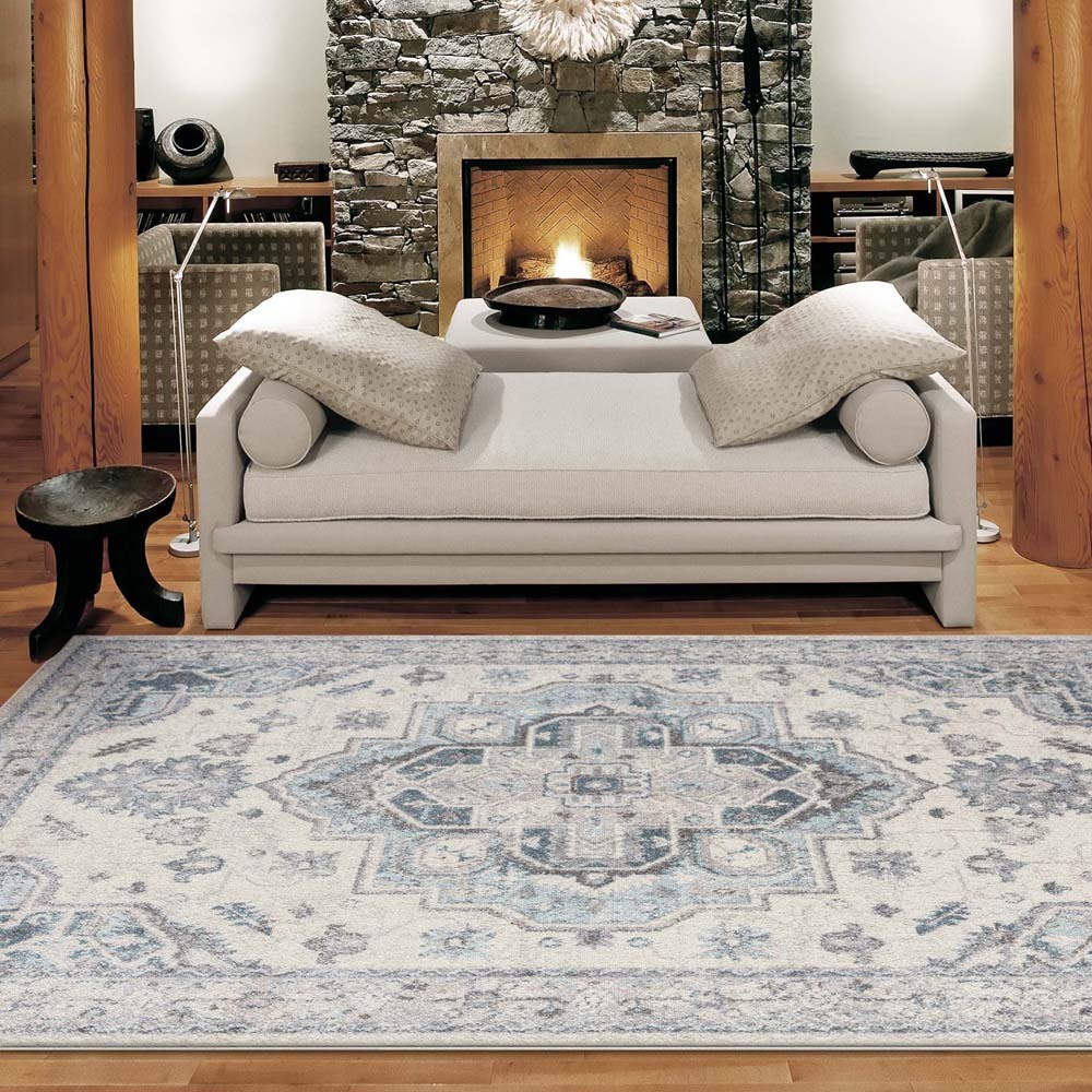 Nyle Traditional Medallion Rug