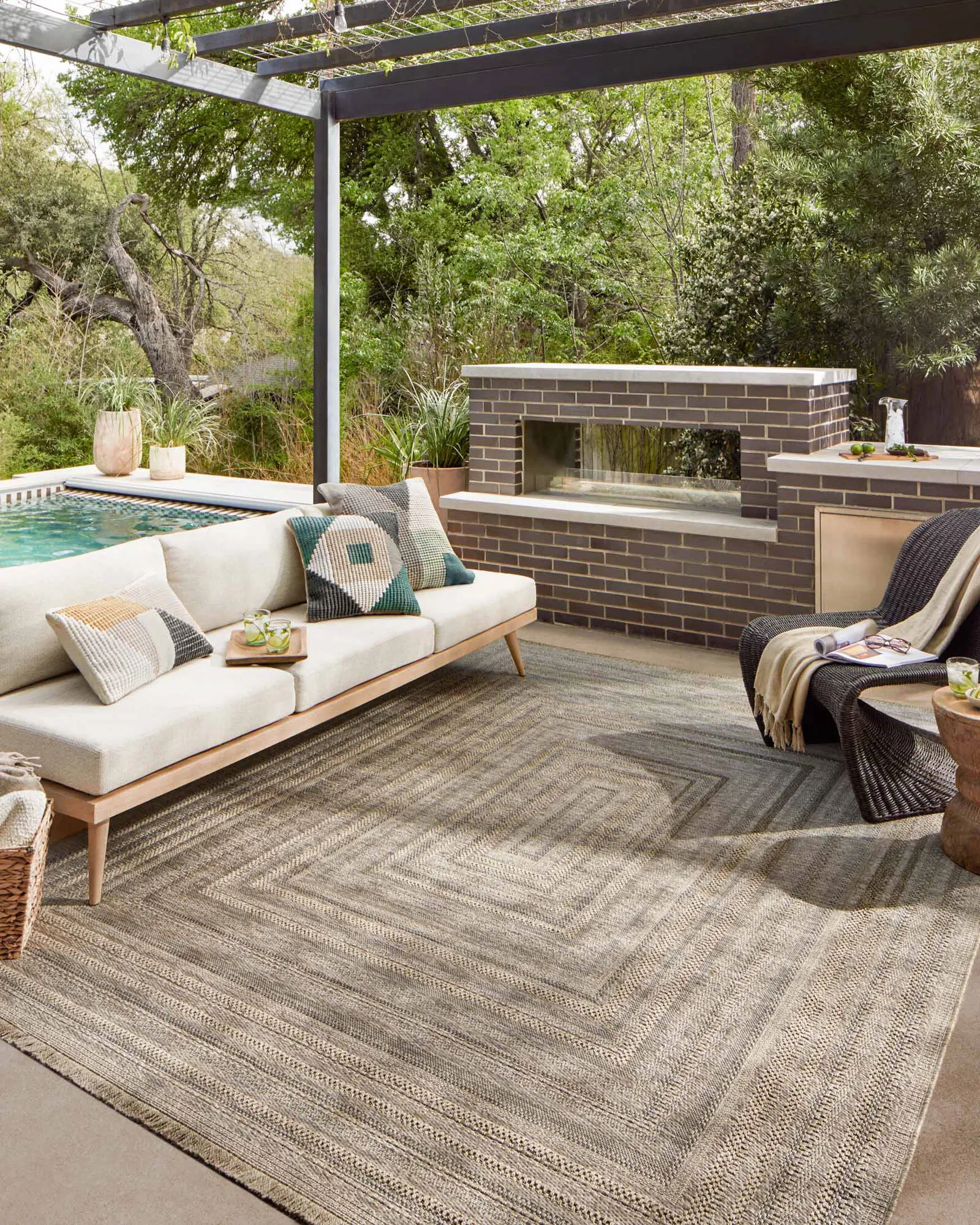 Large View Patina Indoor/Outdoor Rug