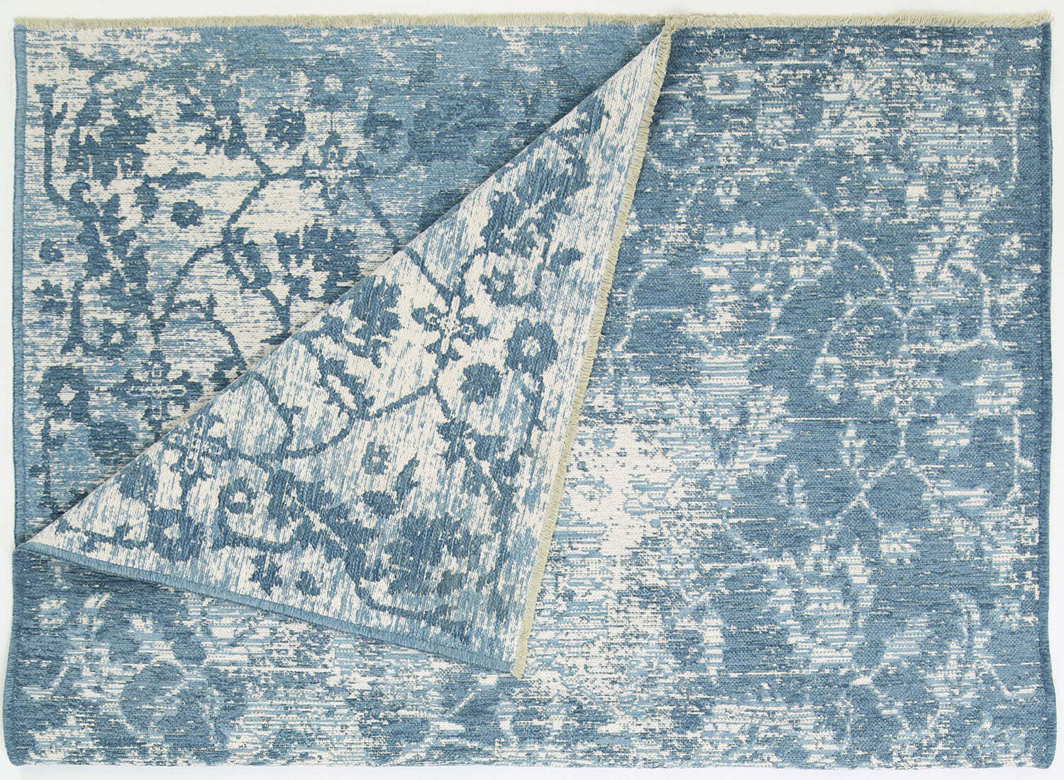 Ryan Blue Distressed Floral Rug