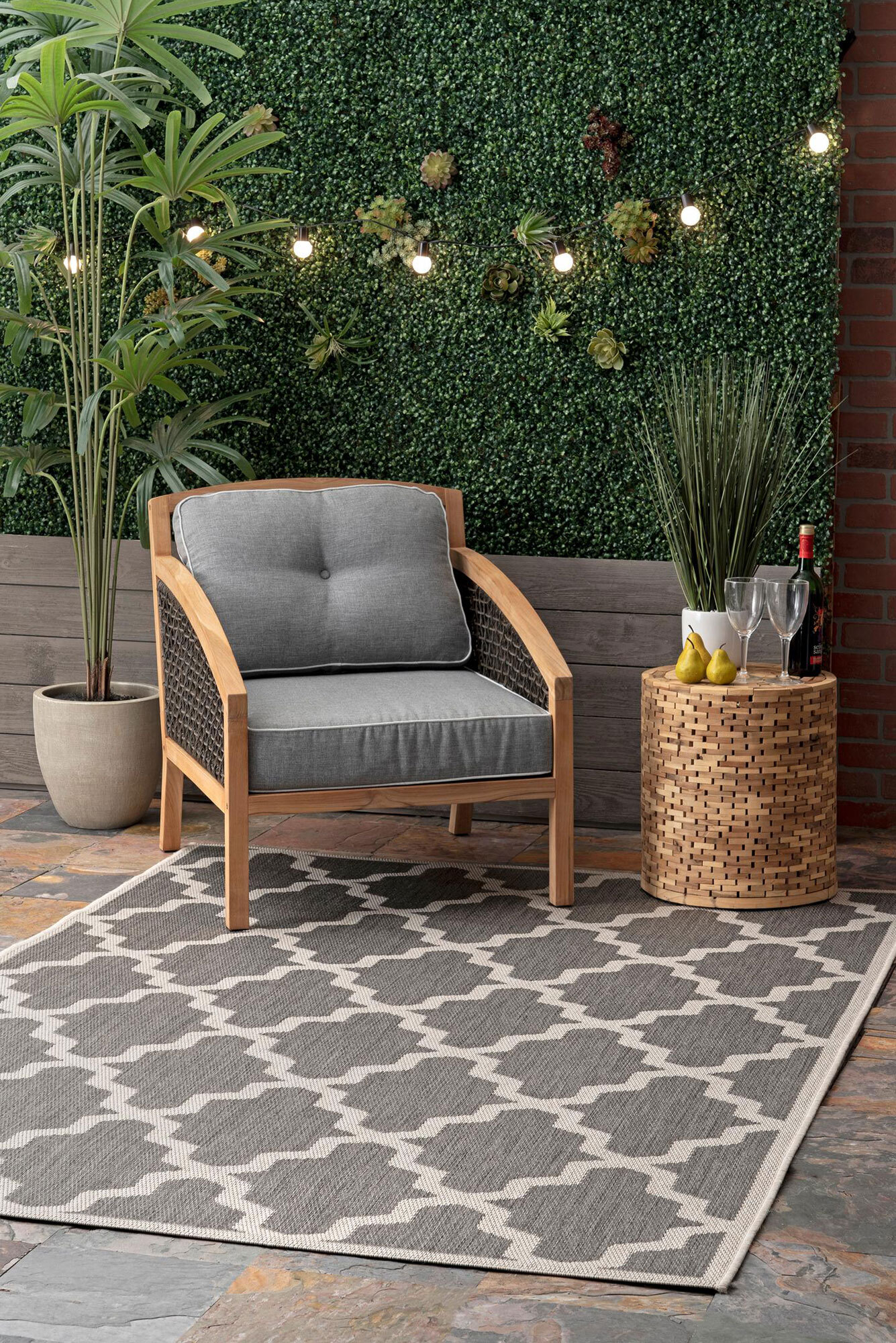 Subi Brown Trellis Flatweave Rug