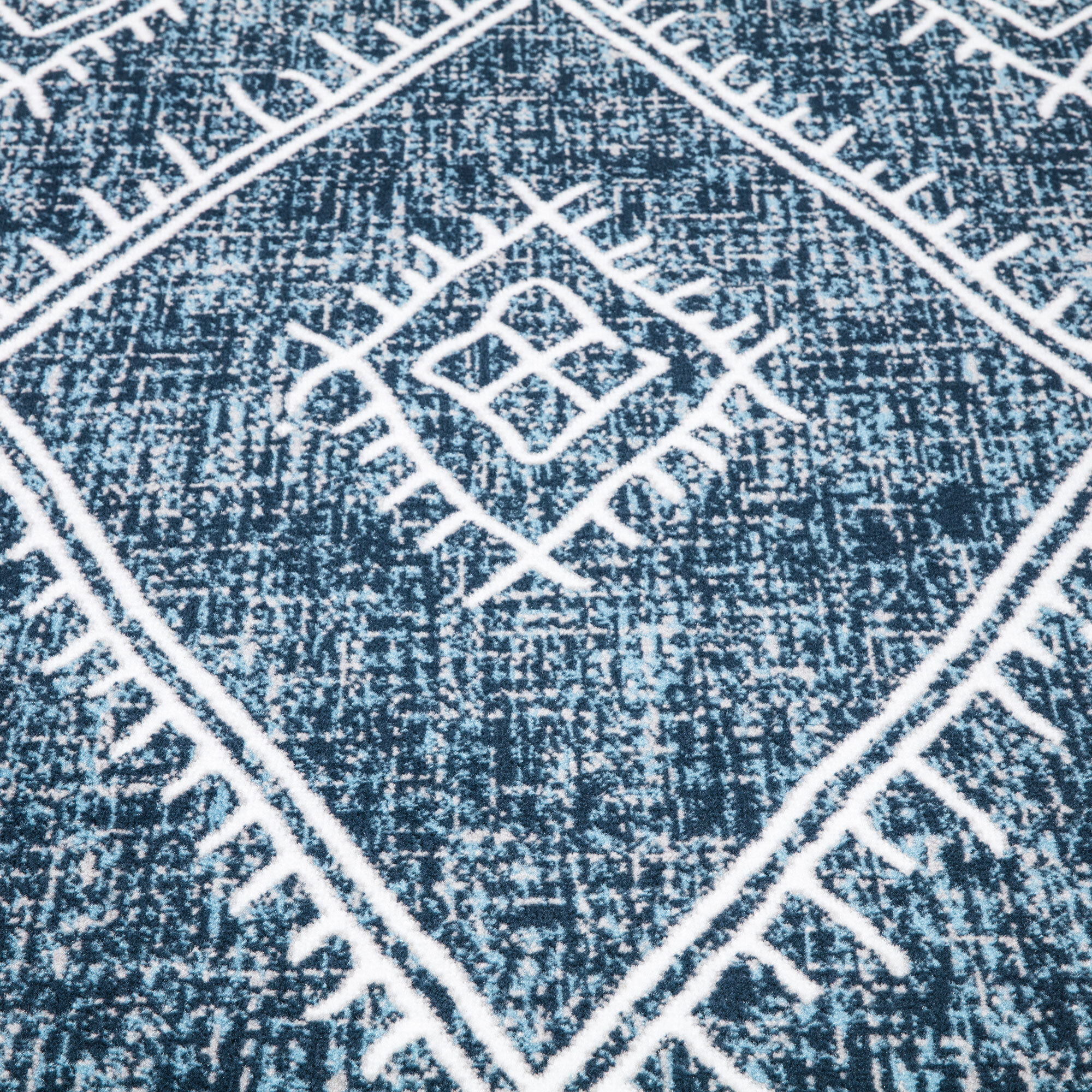 Large View Toni Diamond Pattern Rug