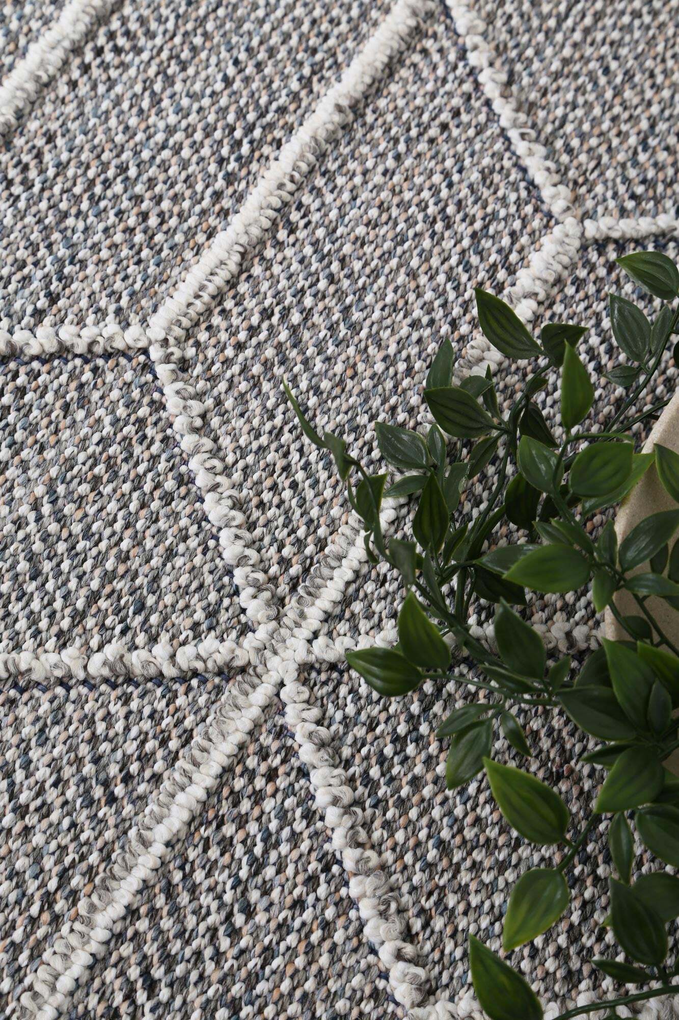 Large View Viva Geometric Flatweave Rug