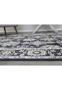 Alfred Traditional Border Rug