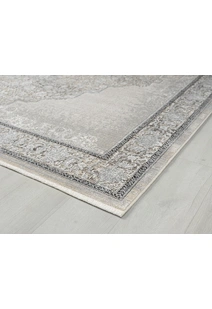 Fendi Traditional Medallion Rug