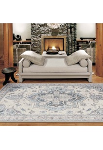 Nyle Traditional Medallion Rug