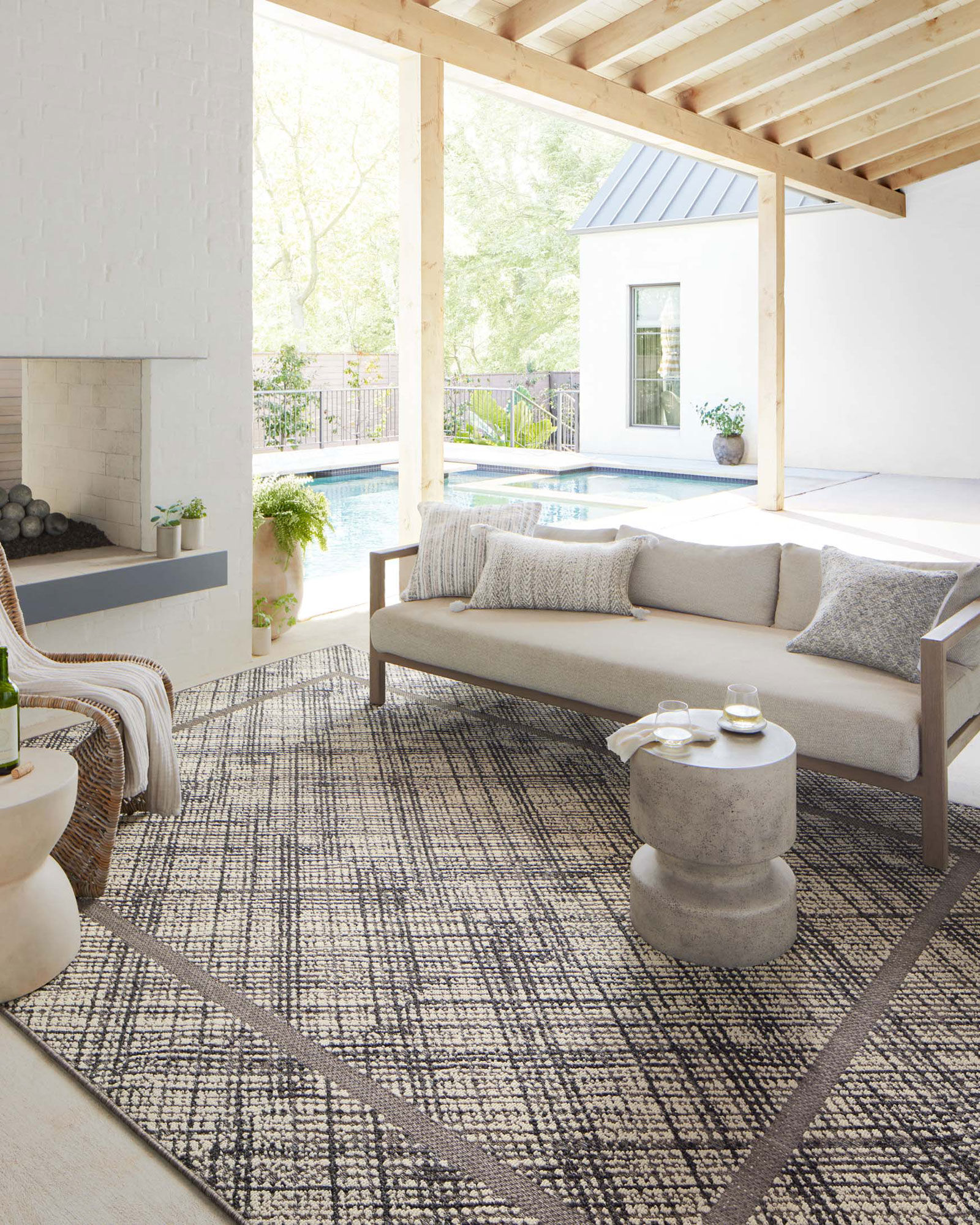 Large View Alfresco Border Patio Rug