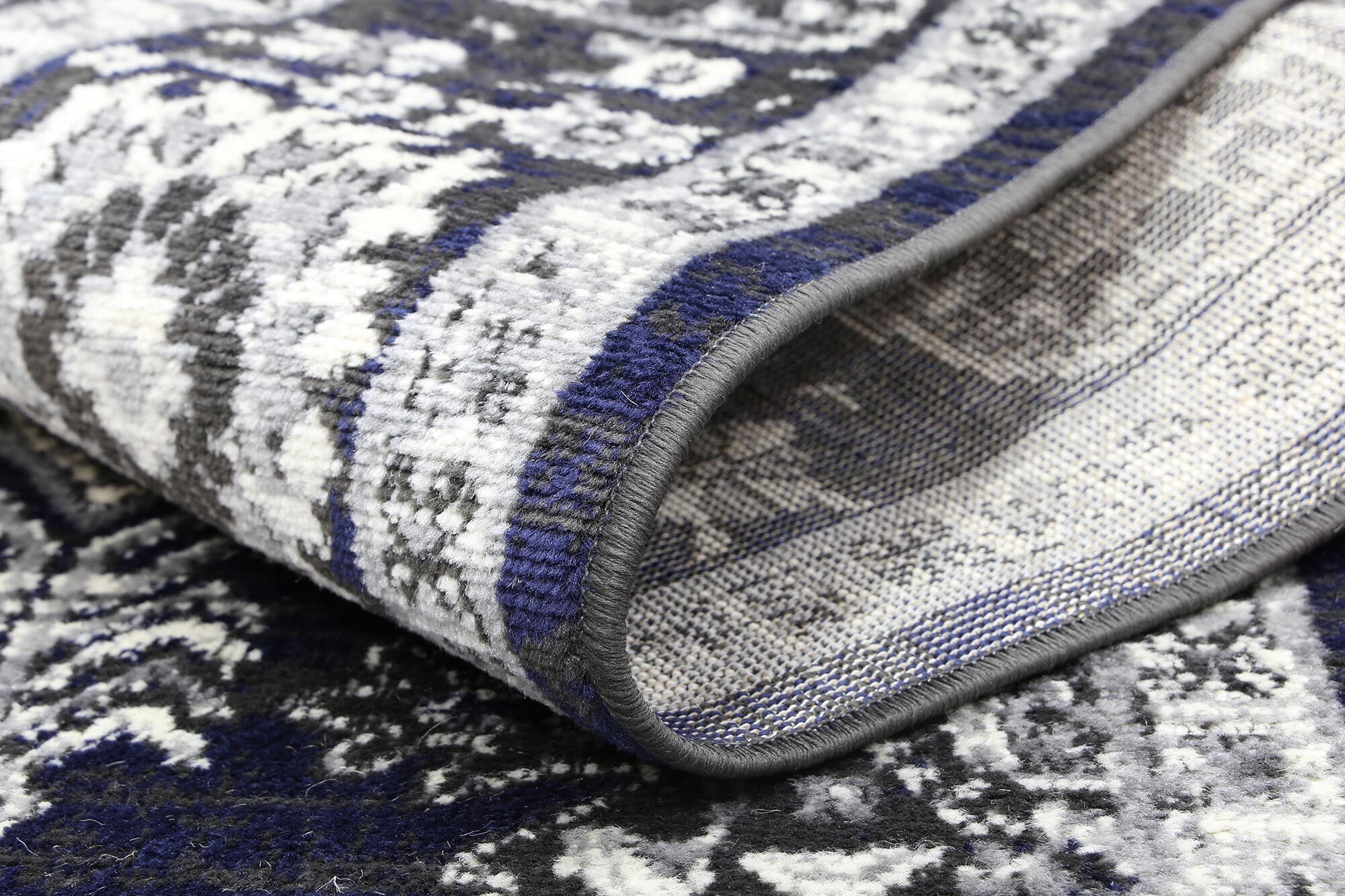 Alfred Traditional Border Rug