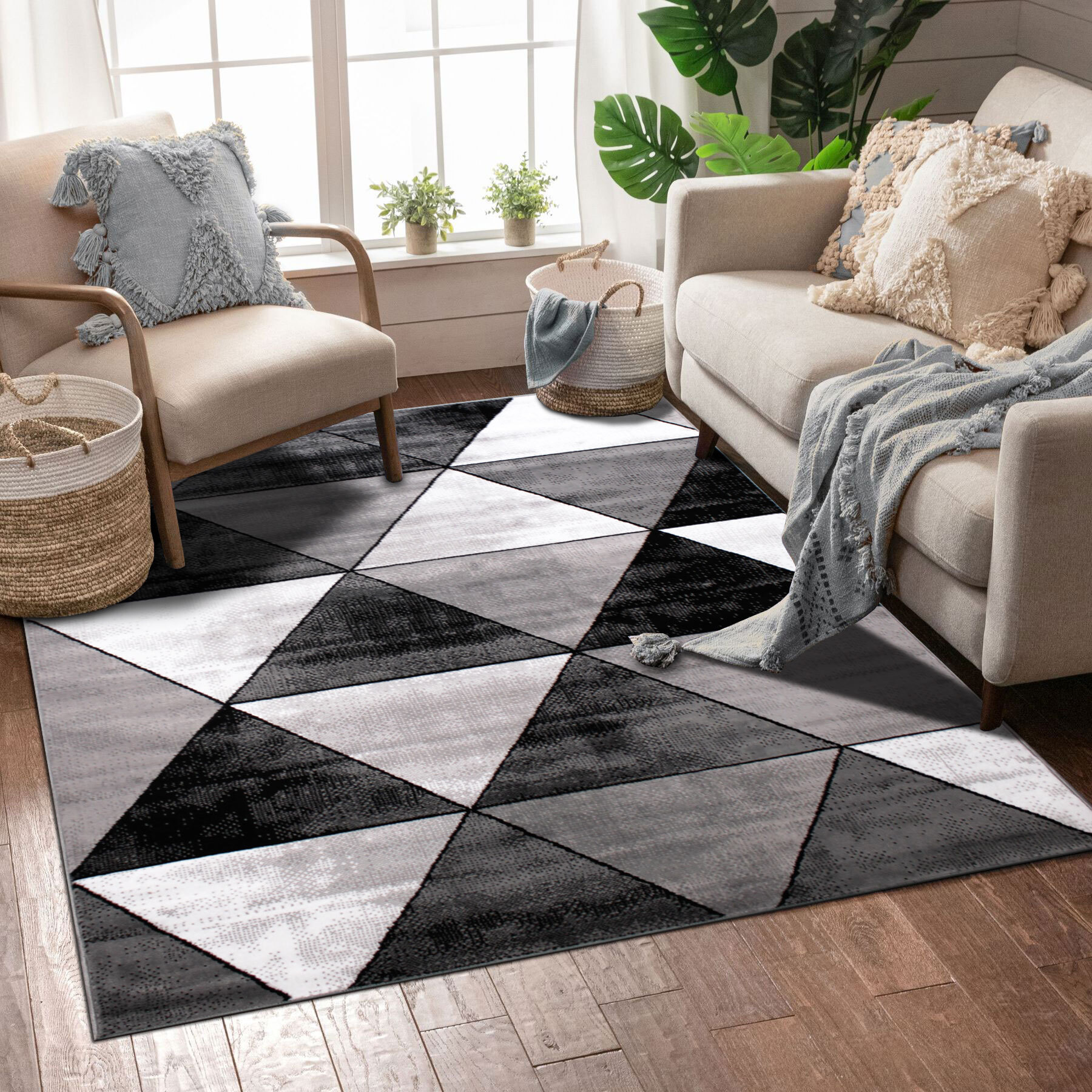 Axel Modern Triangle Pattern Rug