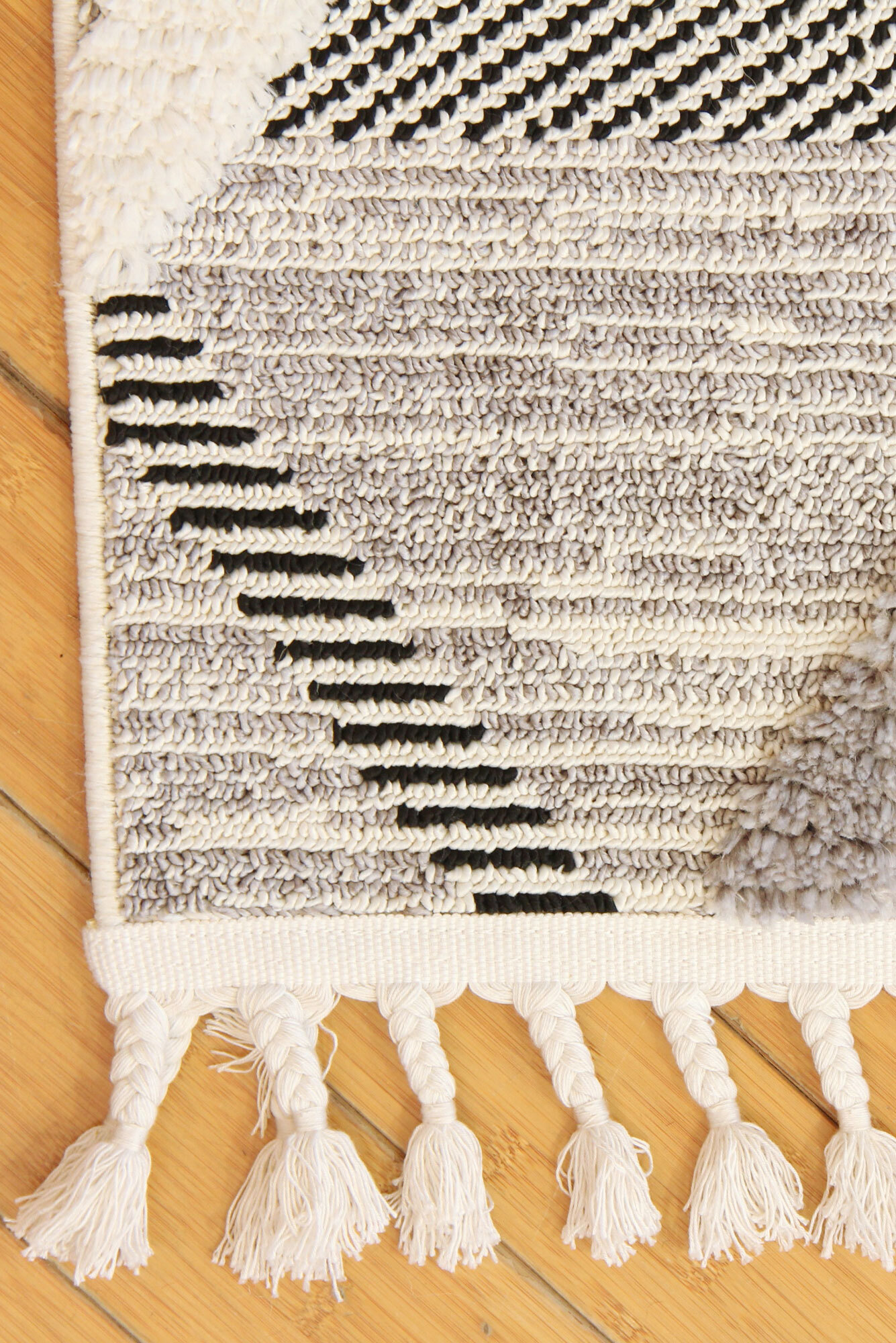 Large View Aroma Diamond Moroccan Rug