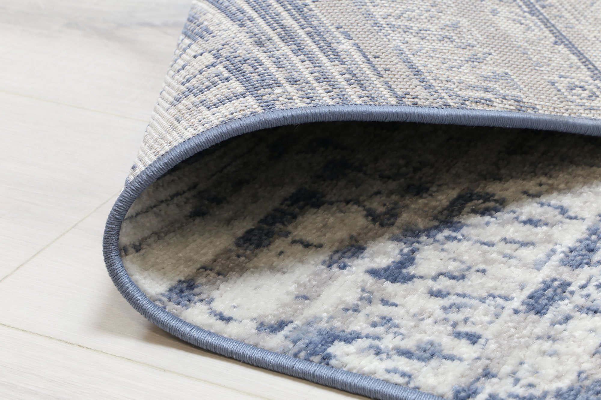 Casa Striped Abstract Rug