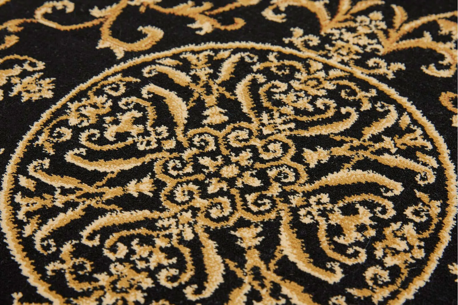 Couture Classic Medallion Rug