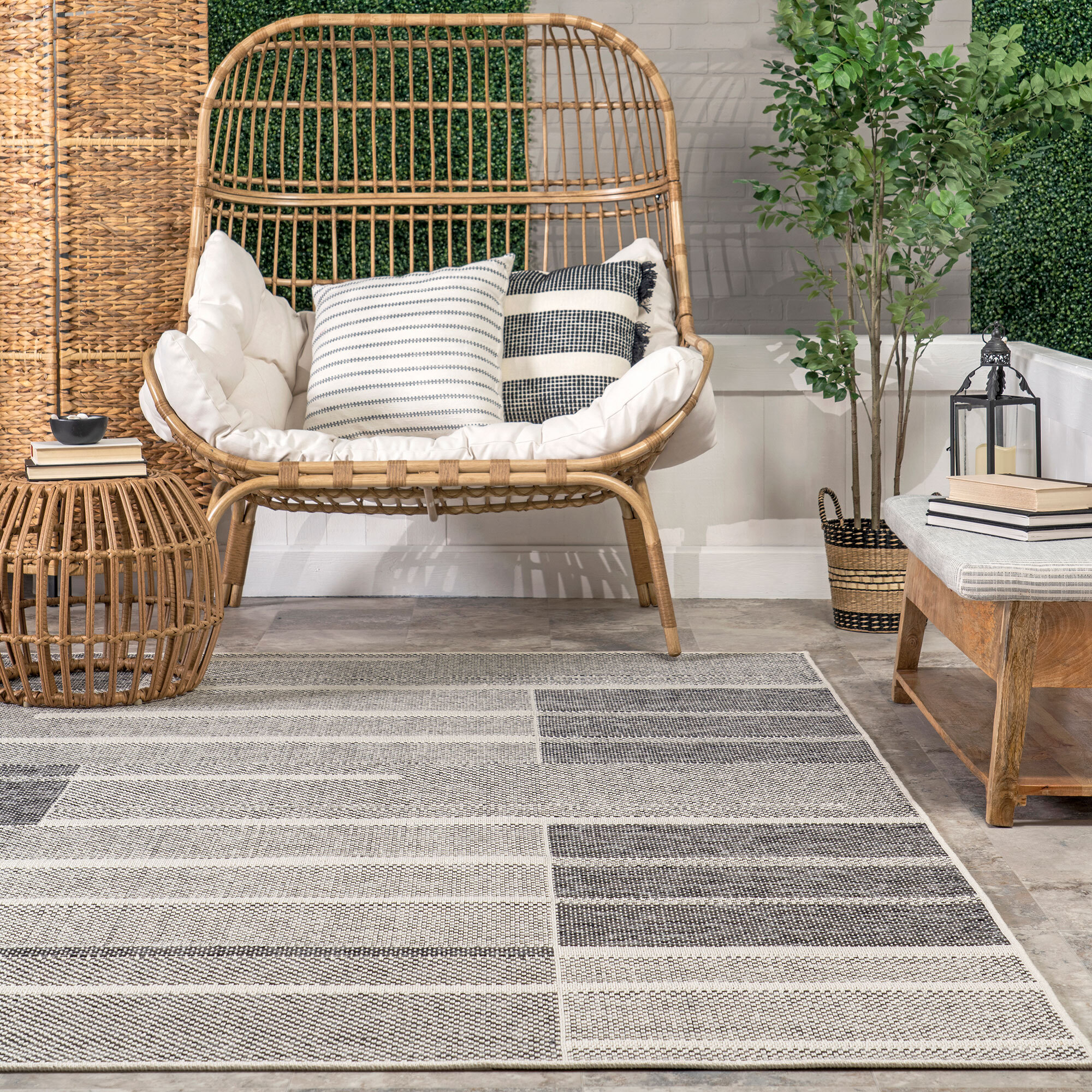 Large View Lotus Indoor/Outdoor Rug