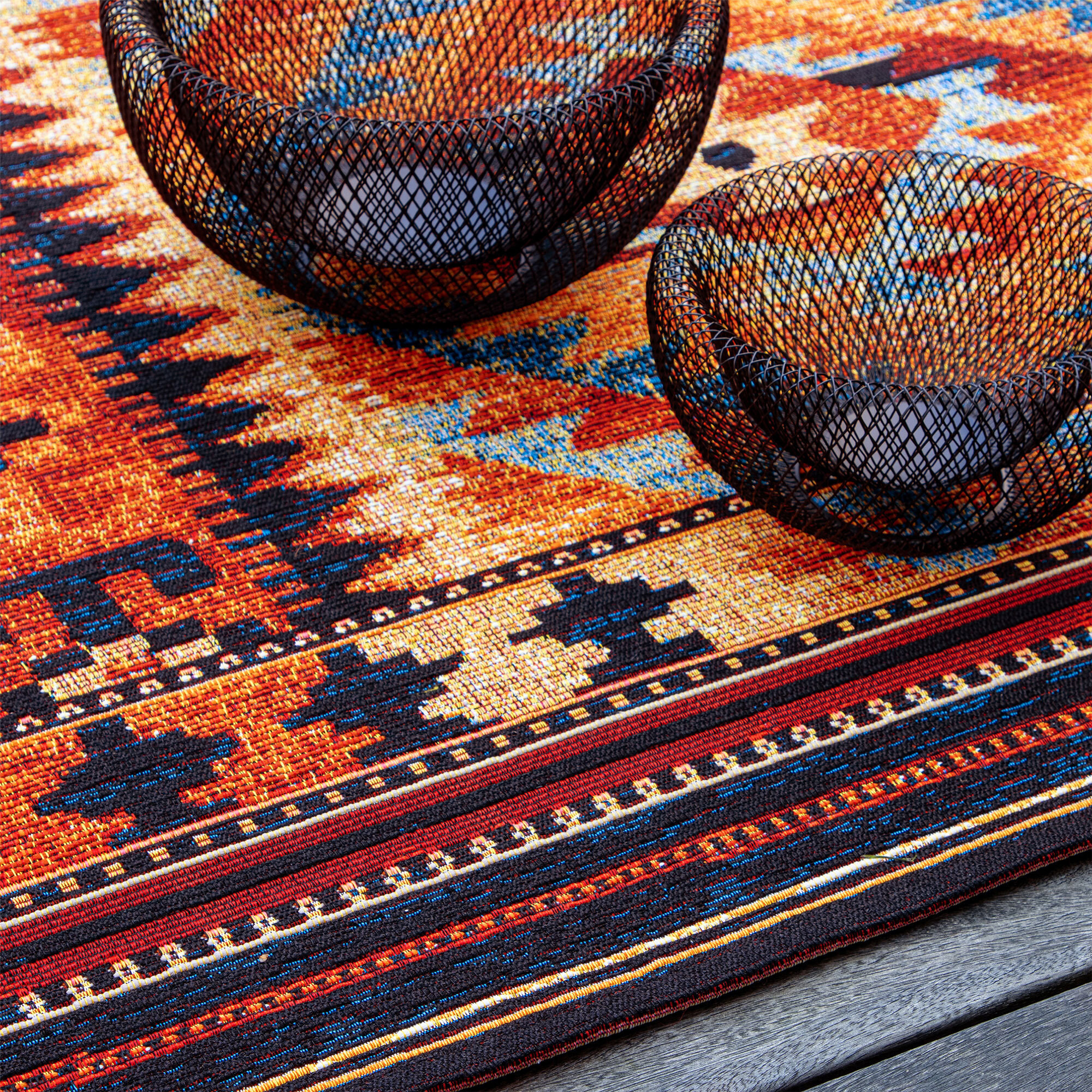Large View Mystique Indoor/Outdoor Rug