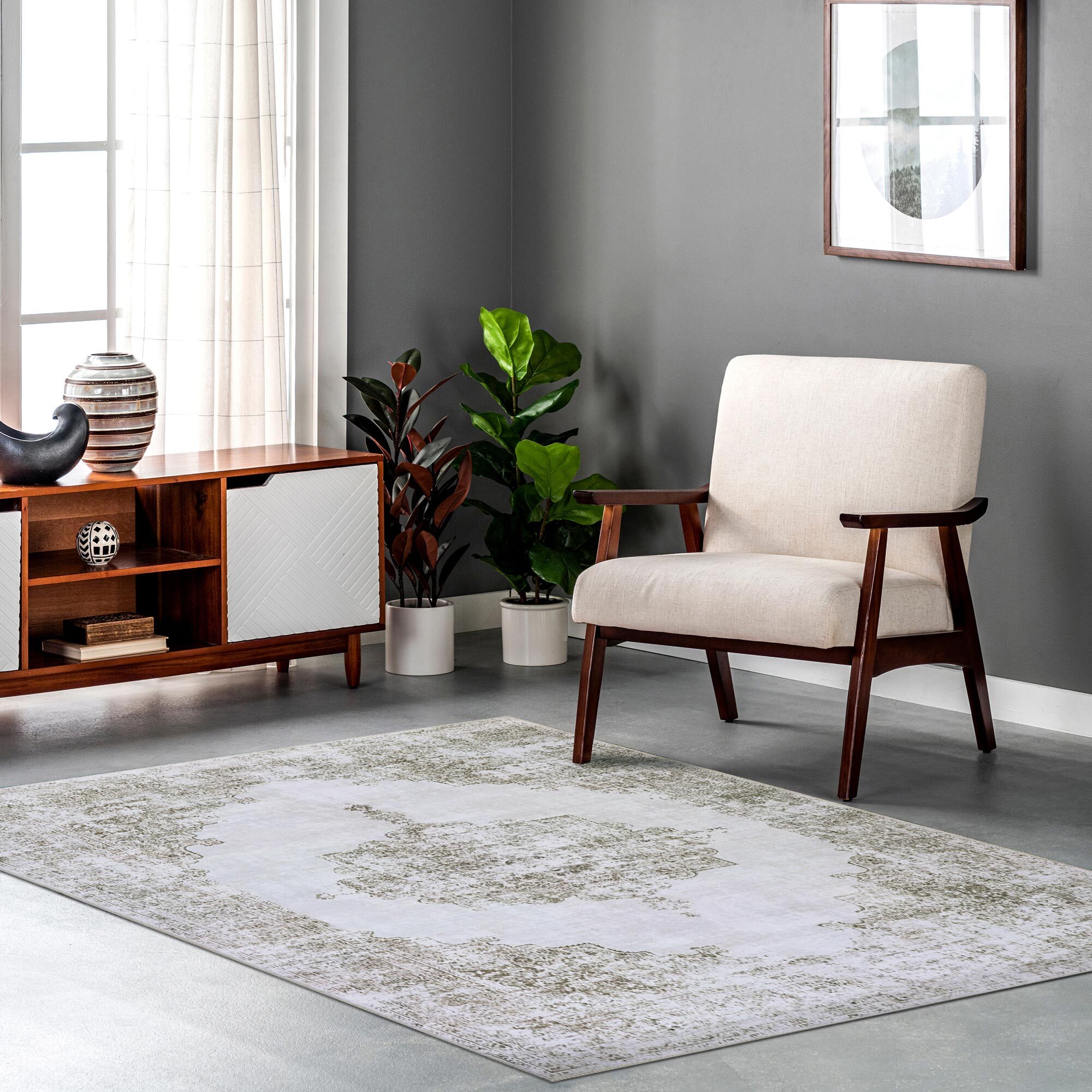 Large View Noble Traditional Medallion Rug