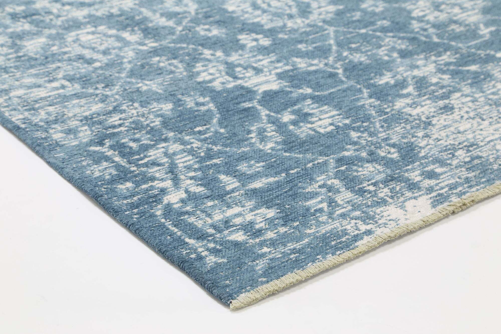 Ryan Blue Distressed Floral Rug