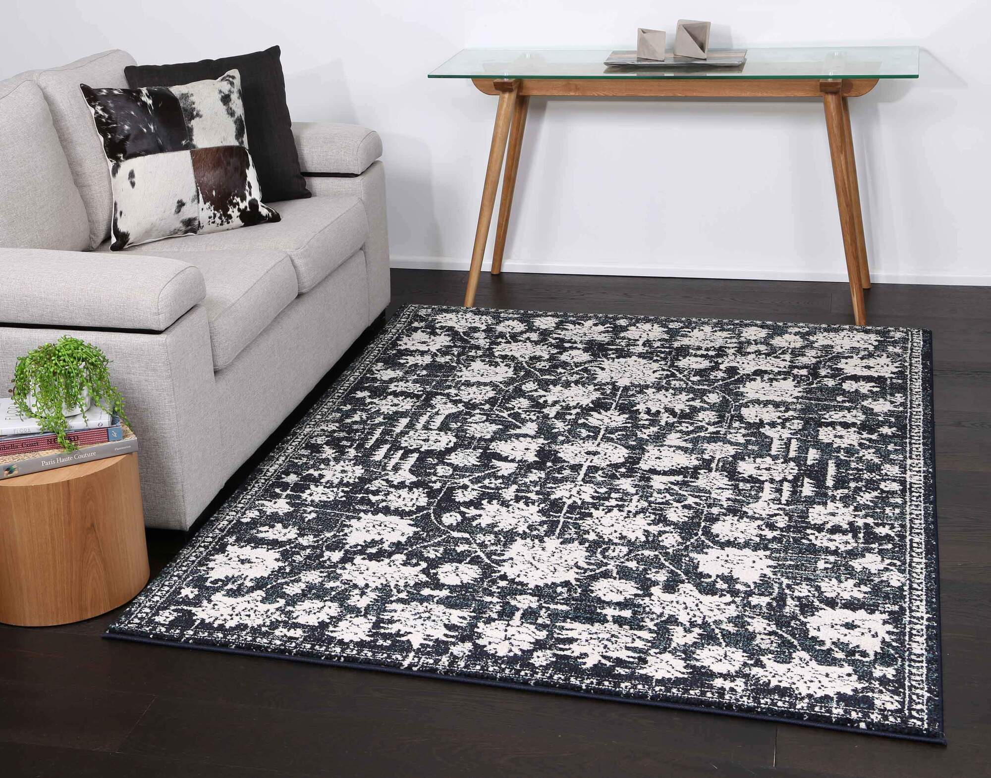 Large View Sophia Floral Classic Rug